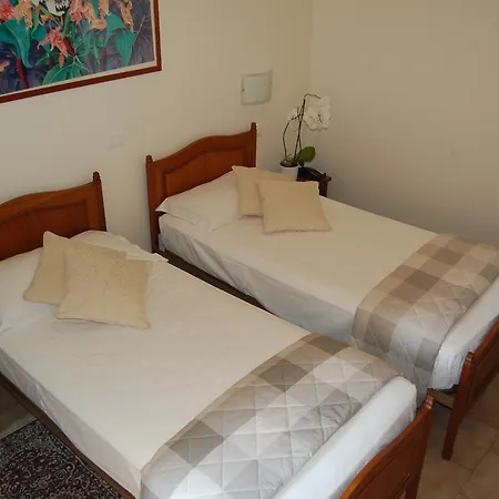 Stazione Reale Hotel 2*